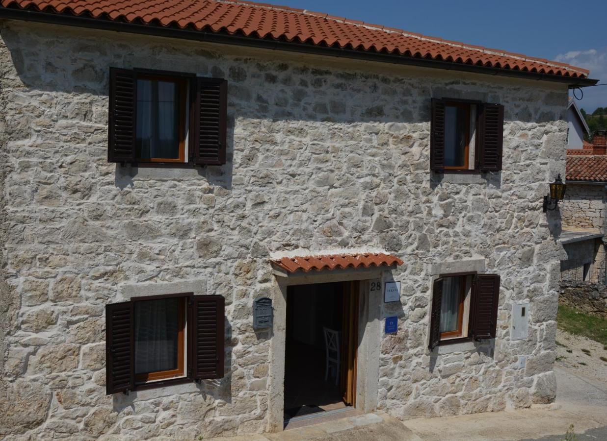 Casa Ferata - Holiday Home Vizinada Luaran gambar
